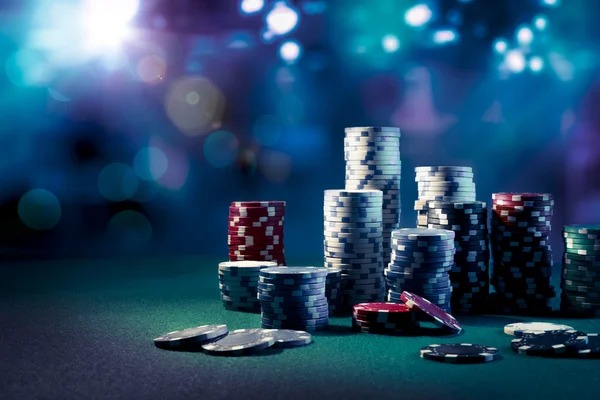 Mobile app interface showing sportsbook odds for Liga 1 matches
